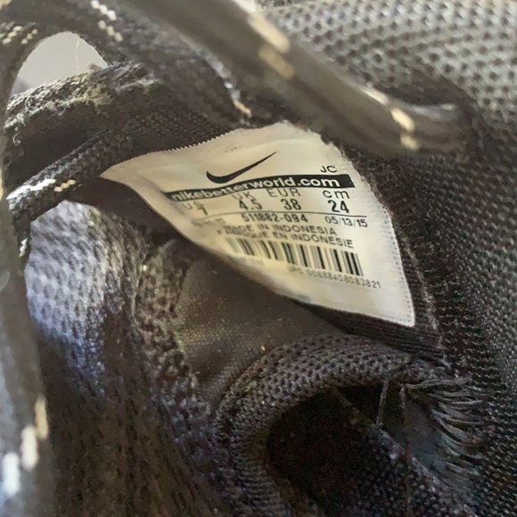 Nike - Picture 4 of 4